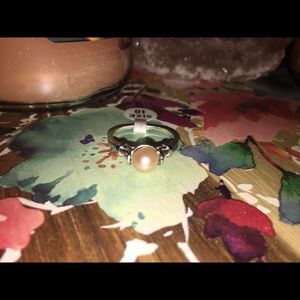 Vantel Pearl Fortune Teller ring